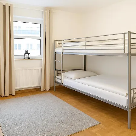 Für Monteure - Neu In Ruhiger Zentraler Lage *