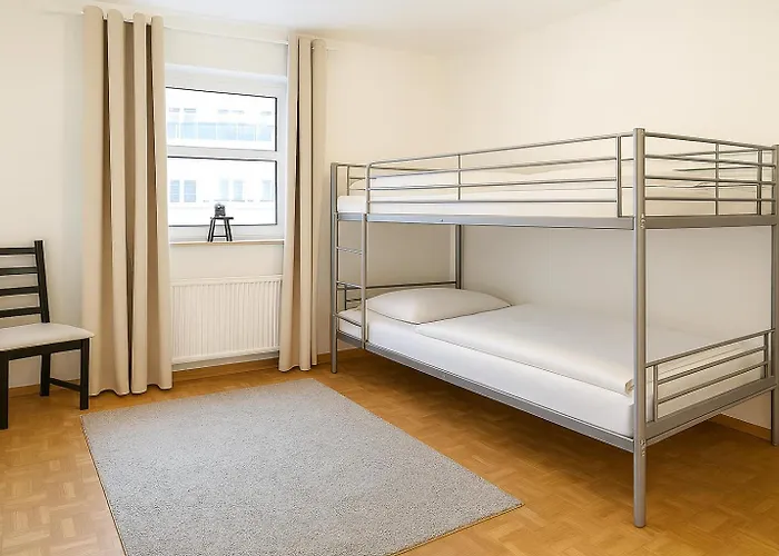 Neu In Ruhiger Zentraler Lage *